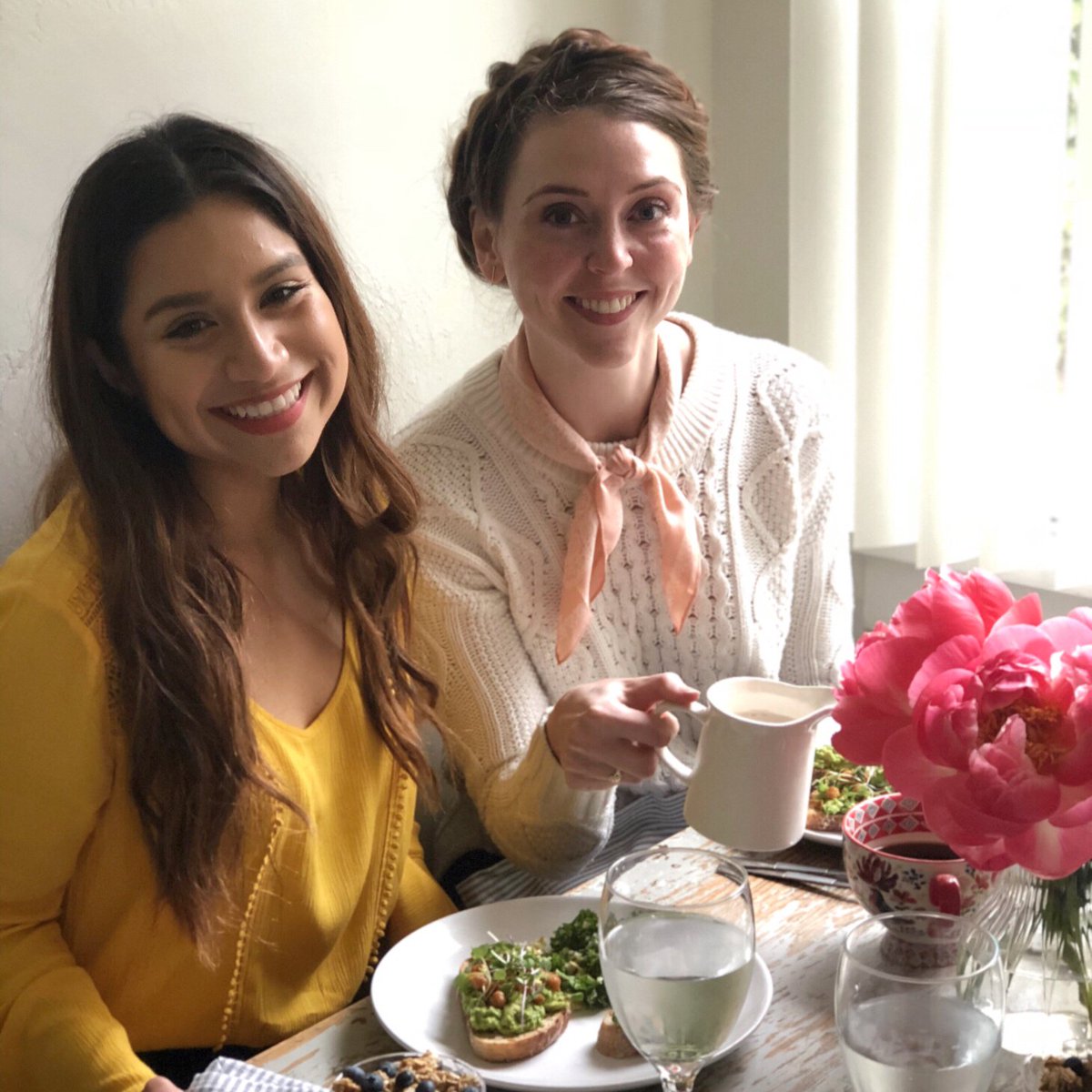 kitchentableapp's tweet photo. This week on @kitchentableapp: #WomeninBusiness Breakfast #CraftBeer Tasting #SelfLove #Seminar #IndianStreetFood and #CBD cocktail tastings.  Want to join us? Download our free iPhone app, create your profile, and you're ready to join! #kitchentable #eatlocal https://t.co/ncflVUfhs8