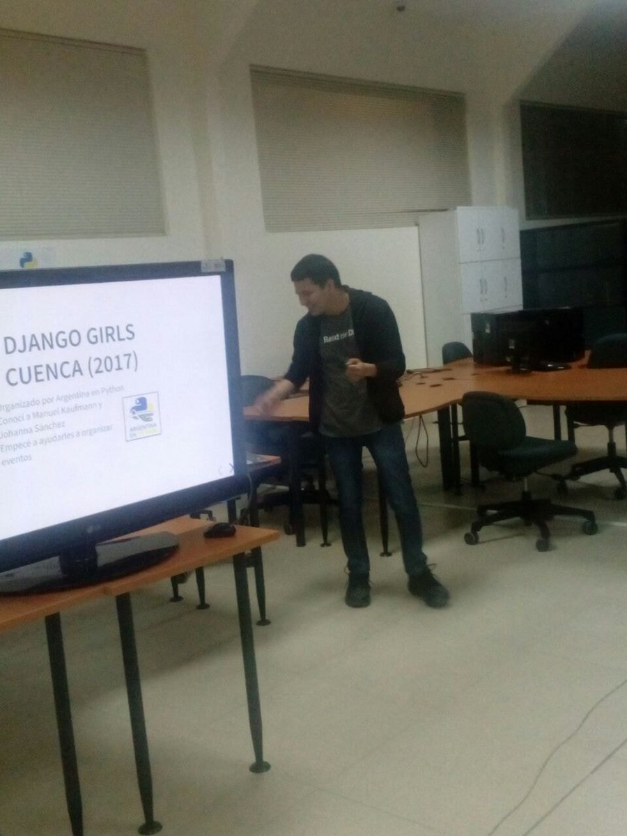 Python Ecuador tweet media