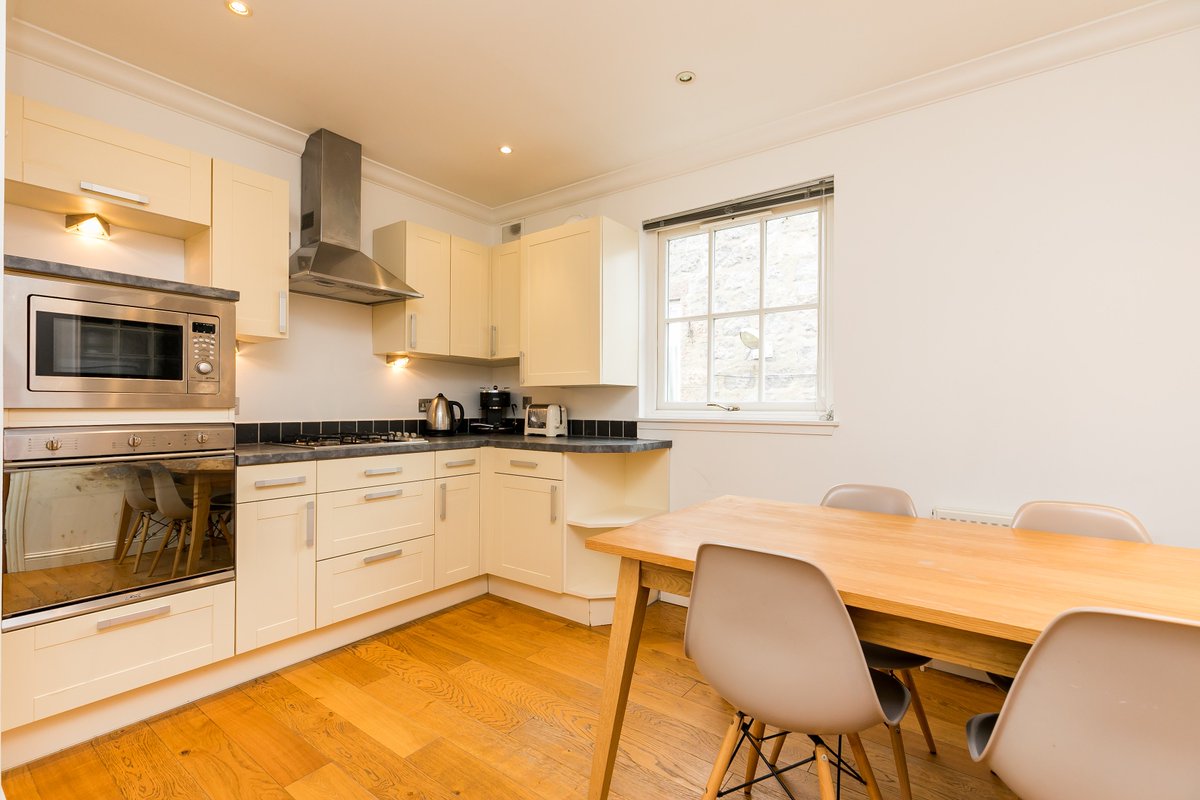 NEW PRICE!  11 Thomson Street - NOW Offers Over £295,000
acandco.com/property/detai…
<a href="/ASPC_UK/">ASPC</a> #property #newhome #forsale