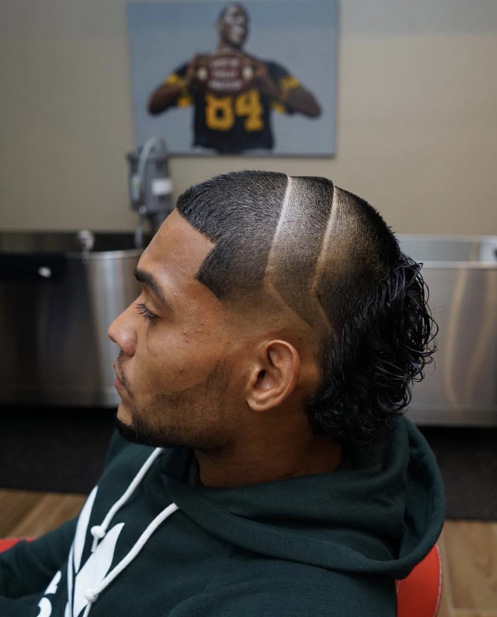TheLynkUp's tweet photo. Mane Up via @jamesconner 💈: @nellynelthebarber #curls #singer #manemonday #thelynkup #thelynklife https://t.co/GX23wRNgmM