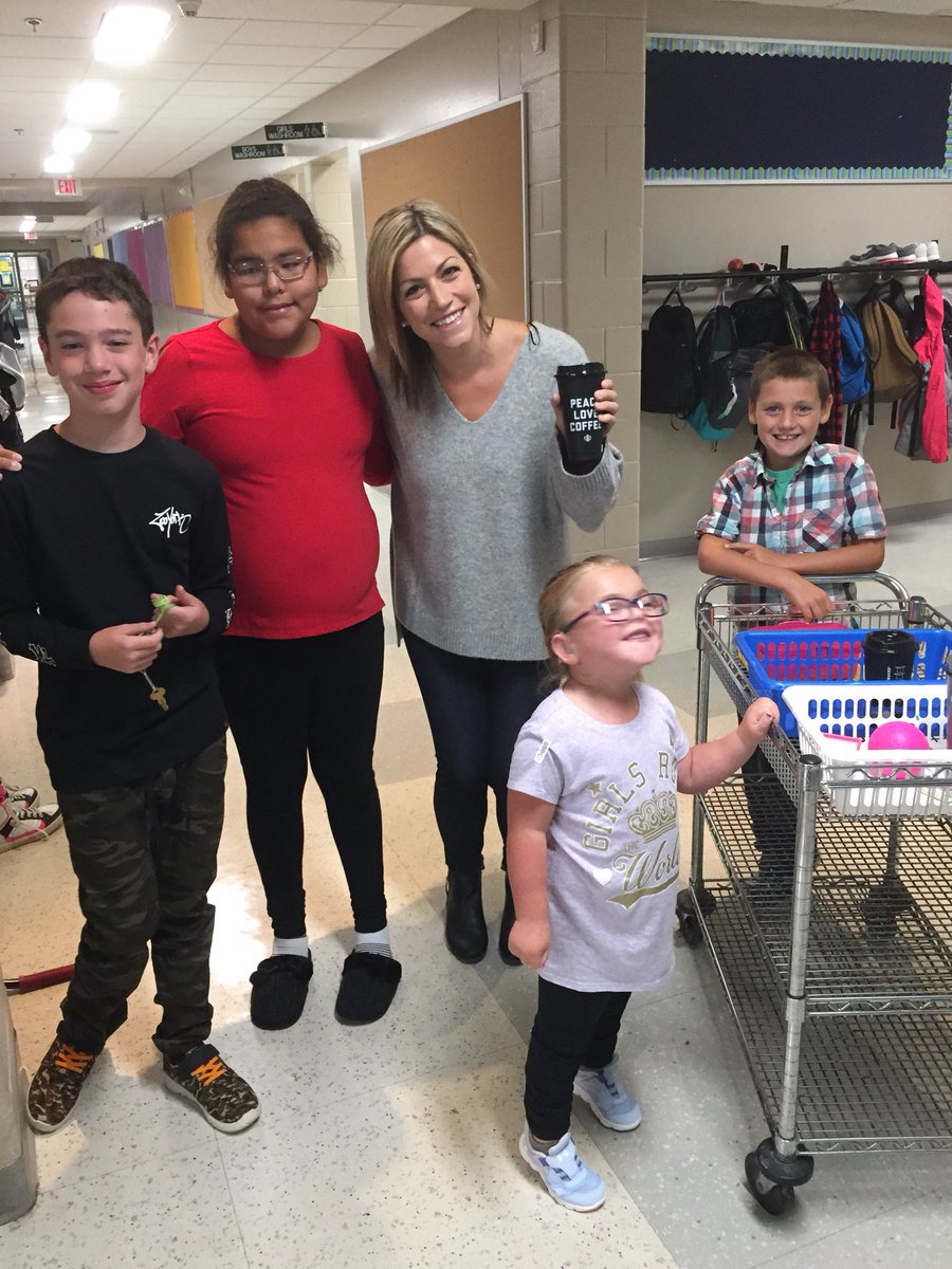 AmyGlobensky24's tweet photo. COFFEE CLUB IS BACK YA’ll ☕️ @RyersonHeights @mskroes https://t.co/2hIUU4JE2l