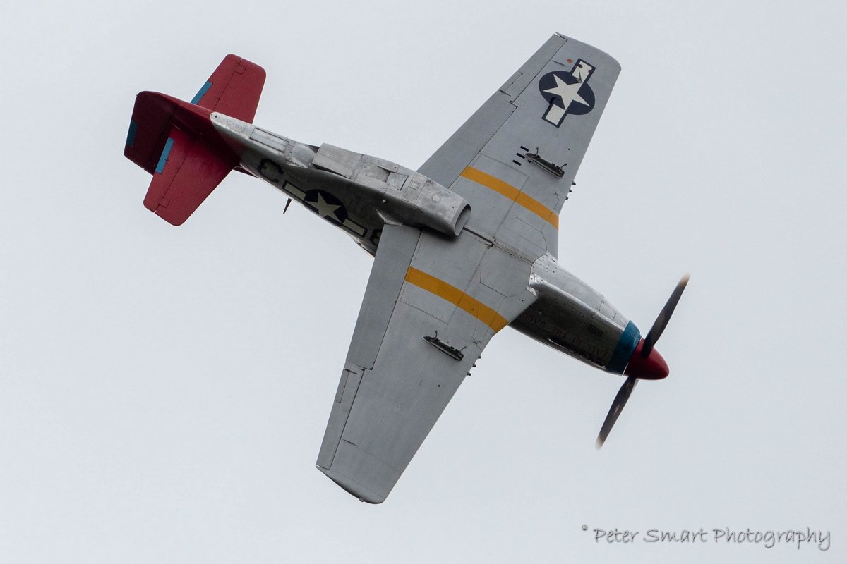 Peter_Smart's tweet photo. North American P51D Mustang 44-72035 #TallInTheSaddle of #Hanger11 Collection was put through its paces in an excellent display by #PeterTeichman at “Props &amp; Pistons at #EastKirkby on 27/8/18

Further images https://t.co/YhiQOSGJOj

#P51D #P51Mustang @NX611JustJane @NX611_Pilot https://t.co/cigzcAVgG8