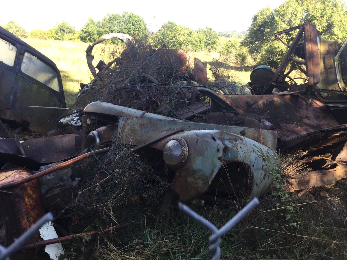 RangeDays's tweet image. A tempting French scrap pile we came across today! Who knows what lurks beneath....?