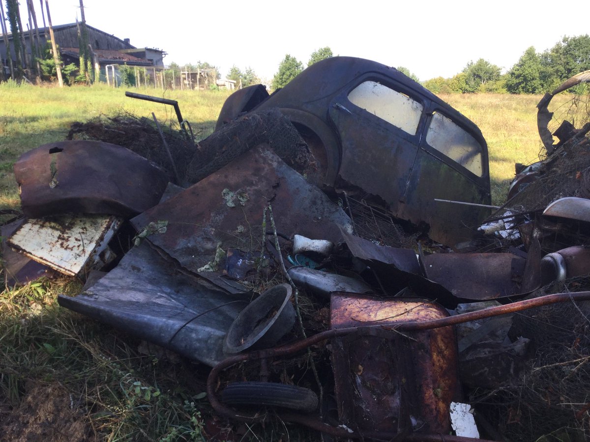 RangeDays's tweet image. A tempting French scrap pile we came across today! Who knows what lurks beneath....?