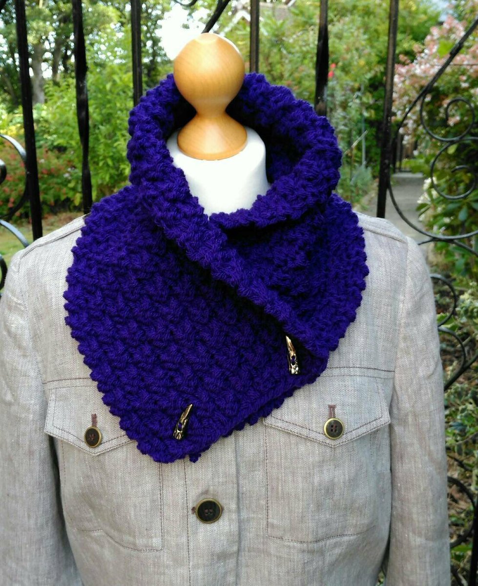 jamarie's tweet photo. That’s a #wrap @yorkshireknits #beautiful #needplease #librarian 💙 https://t.co/9gvTrO4VOu