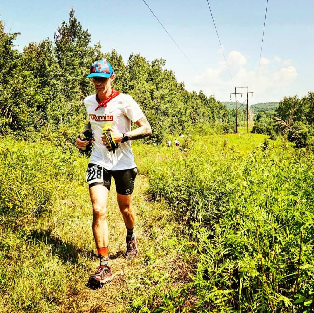"A bit of flatter running in between the powerlines....I already want to run Voyageur again!"
PC: aaron.runs
USING: Hydraform 20oz Jett-Lite Thermal Handheld (ow.ly/Ea9i30lplfb)