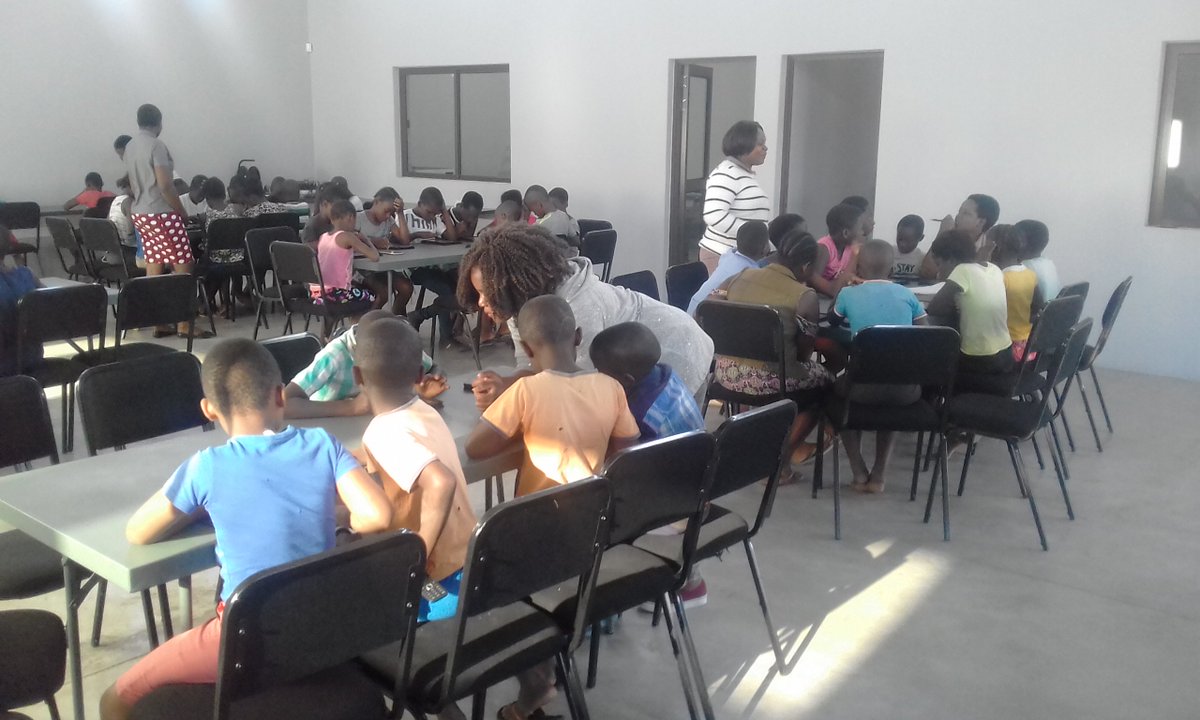 DoylanceVusi's tweet photo. #Wonderfilledlearning #LearningIsfun @DlcLilydale #AfternoonClasses with Grade 4, 5 &amp; 6 from Hibemandla Primary school they are Kids Read Words and they are making a word. @navymaile56 @Mikateko_online @GwfOnline @SabiSabiReserve @govern911 https://t.co/P1MPHN6d2Y