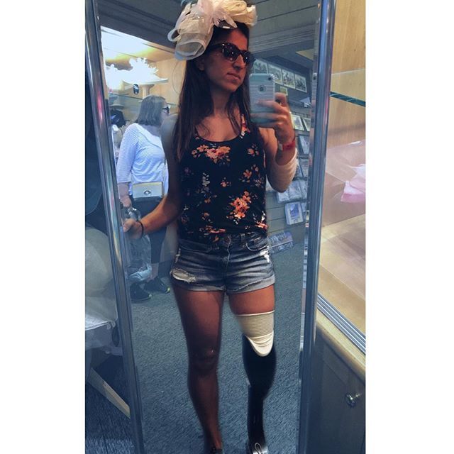AdaptiveAmputee's tweet photo. New Blog Post (Link in Bio)
Daily Life as an Amputee!
________________
#adaptiveamputees #ampchallenges #amputee #amputeelife #amputeegirl #amputeeproblems #selfie #blogger #lifestyleblogger #disabled #handicap #amputation https://t.co/dh3sZ3h8JN https://t.co/ocOF1A5TK3