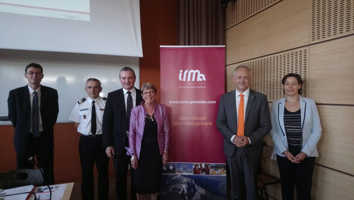 GIANNOCCARO_F's tweet photo. C'est parti en cette rentrée pour opérer sur l' #Auvergne . Session d'information "les élus face à la #gescrise" avec 100 participants samedi dernier #puydedôme avec @Prefet63 #amf63 @RisquesMajeurs @SDIS63 . Merci aux partenaires @prefetrhone @auvergnerhalpes #colterr #msgu https://t.co/OHTuskCYrL