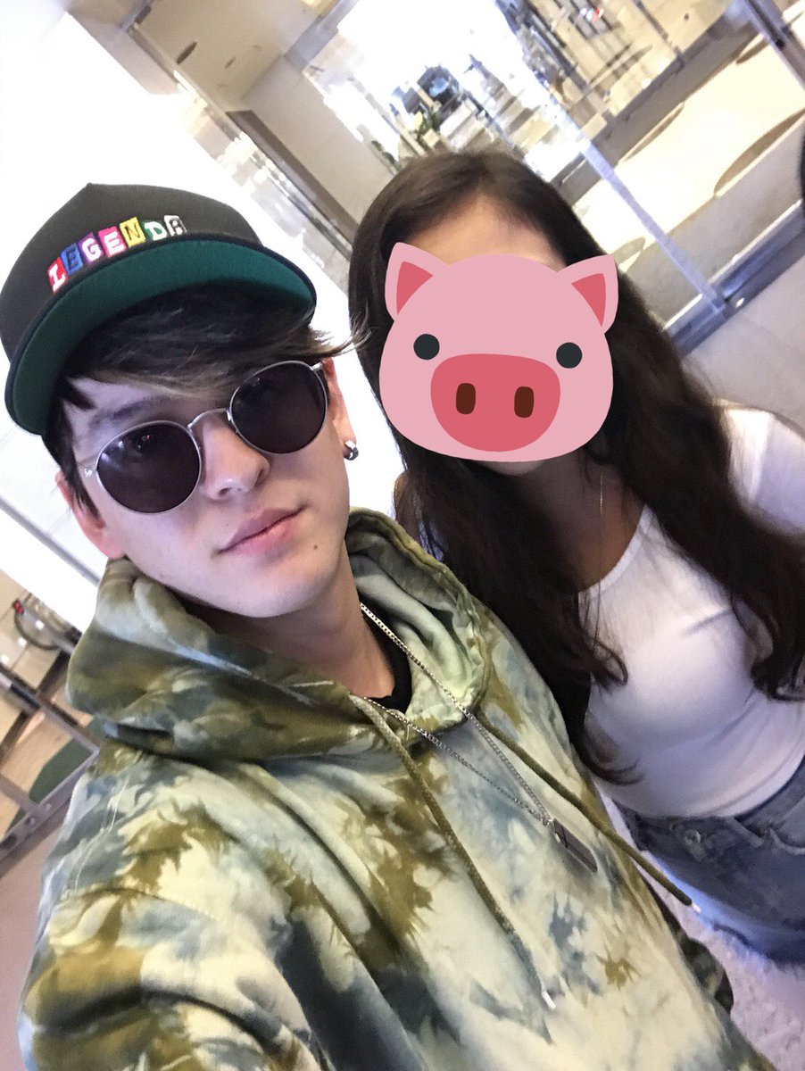 connyaku19's tweet photo. 最高すぎた😭😭😭❤️❤️❤️
基本ヤバいしか言えないからやばいでまとめとく。
本当に優しいしみんなやばい
サブとエリックが話に夢中で通り過ぎてったのが無念だったけどハグできたから全然よし！！ https://t.co/eiEI3JEpAo