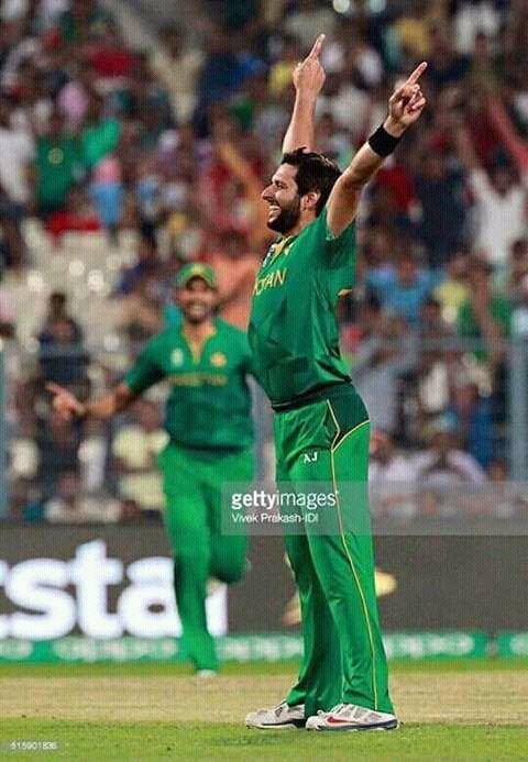 am_Bakno's tweet photo. آپ نے کسں کھلاڑی کی وجہ سے کرکٹ دیکھنا شروع کی ؟ 
Me - #Shahid_Afridi 💚 https://t.co/jU6vpuDi20