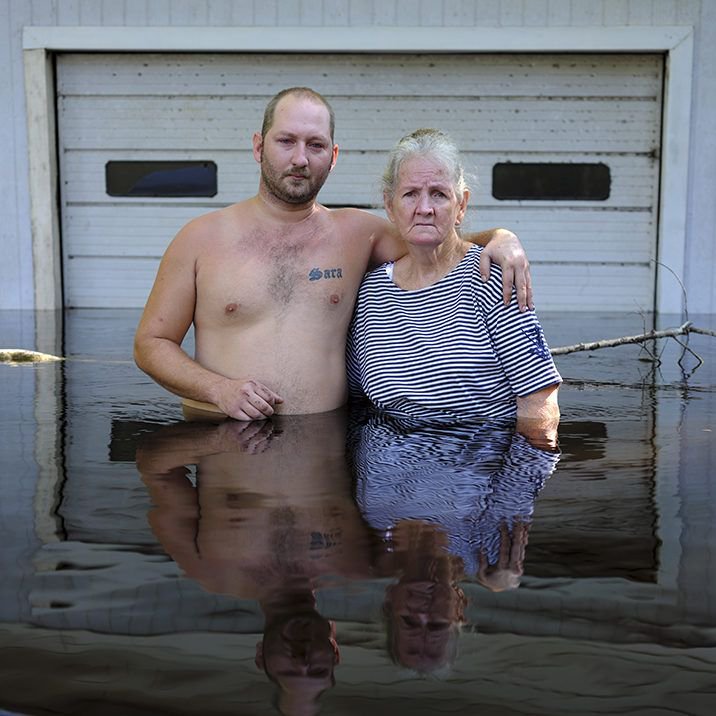 LearningLens_'s tweet photo. Photographer @gideonmendel's “Drowning World” is art and advocacy project about the global impact of #climatechange. See more of the work on #PDNPOTD: https://t.co/mm7NpxPRit https://t.co/pAp9wJ0k7V