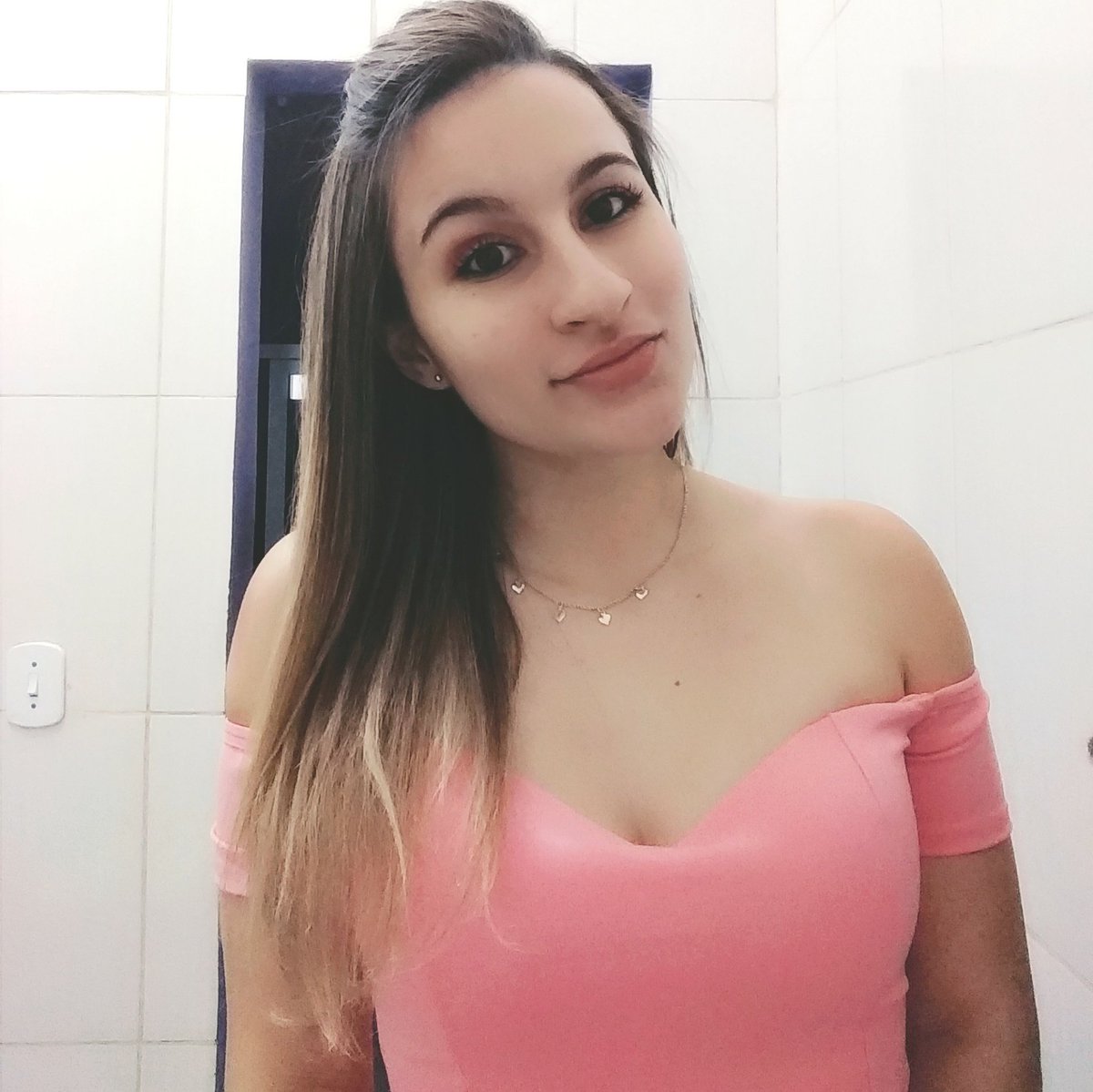 nayrinharrocha's tweet photo. #NewProfilePic https://t.co/To9pfLwiA0
