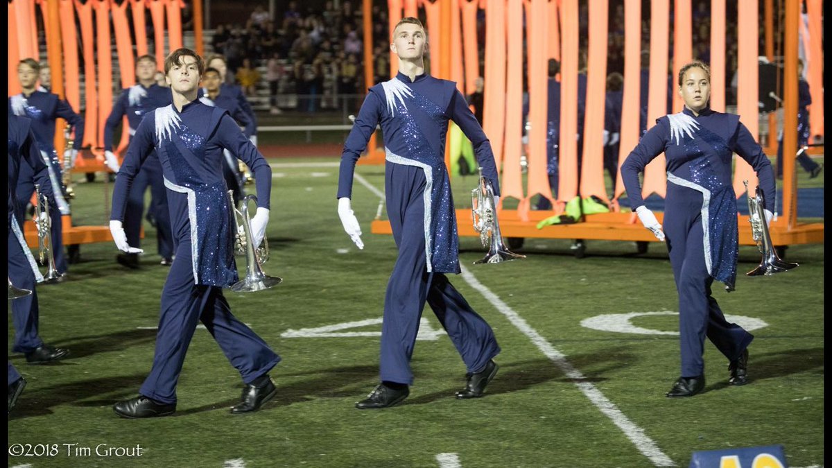 fznbanddirector's tweet photo. Here’s a great pic from Saturday. Looking sharp, mellos! #shoulderssquare #instep #PantherPride https://t.co/xNZebXNhPk