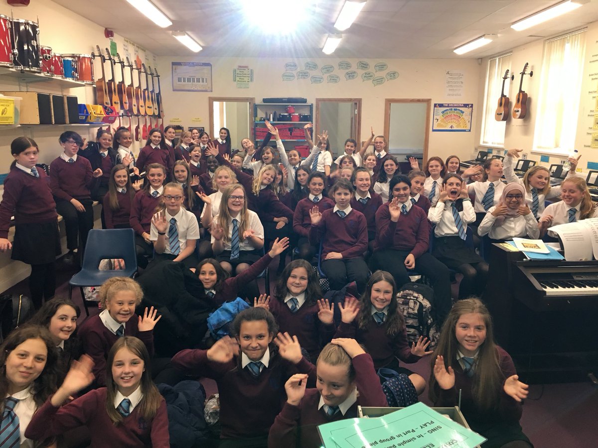 RadyrMusic's tweet image. Fantastic first choir session today - so many enthusiastic singers 😄