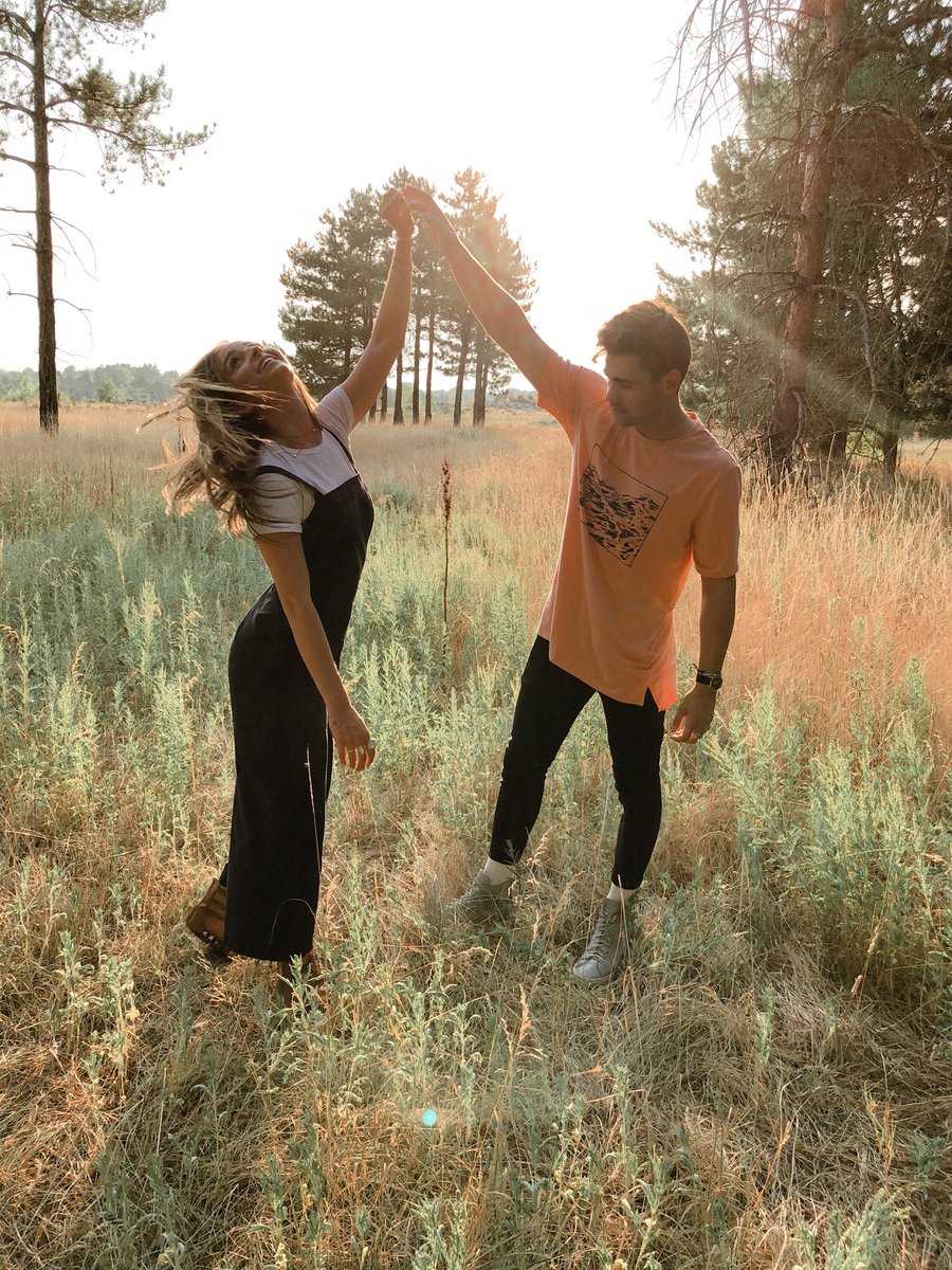 CayRobin's tweet image. you make my heart dance