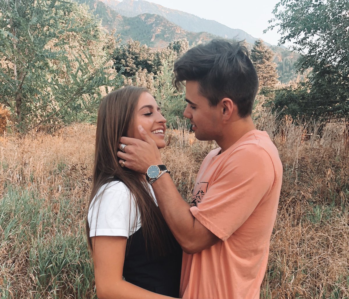 CayRobin's tweet image. you make my heart dance