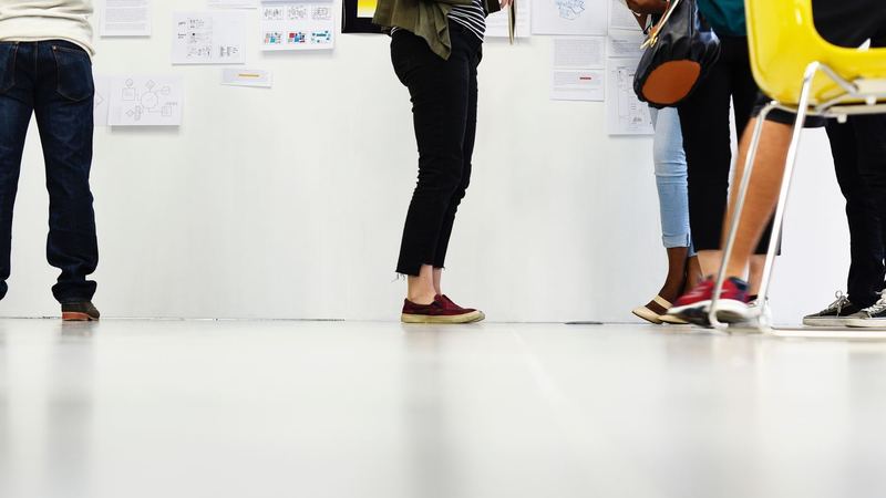 FPA_net's tweet photo. Tra poco ricominciano le scuole, ma almeno il 36% dei docenti ha dichiarato di non essere sufficientemente preparato per la didattica digitale. 
👇
https://t.co/w70cRslgkL https://t.co/Ba5bZzCSRi