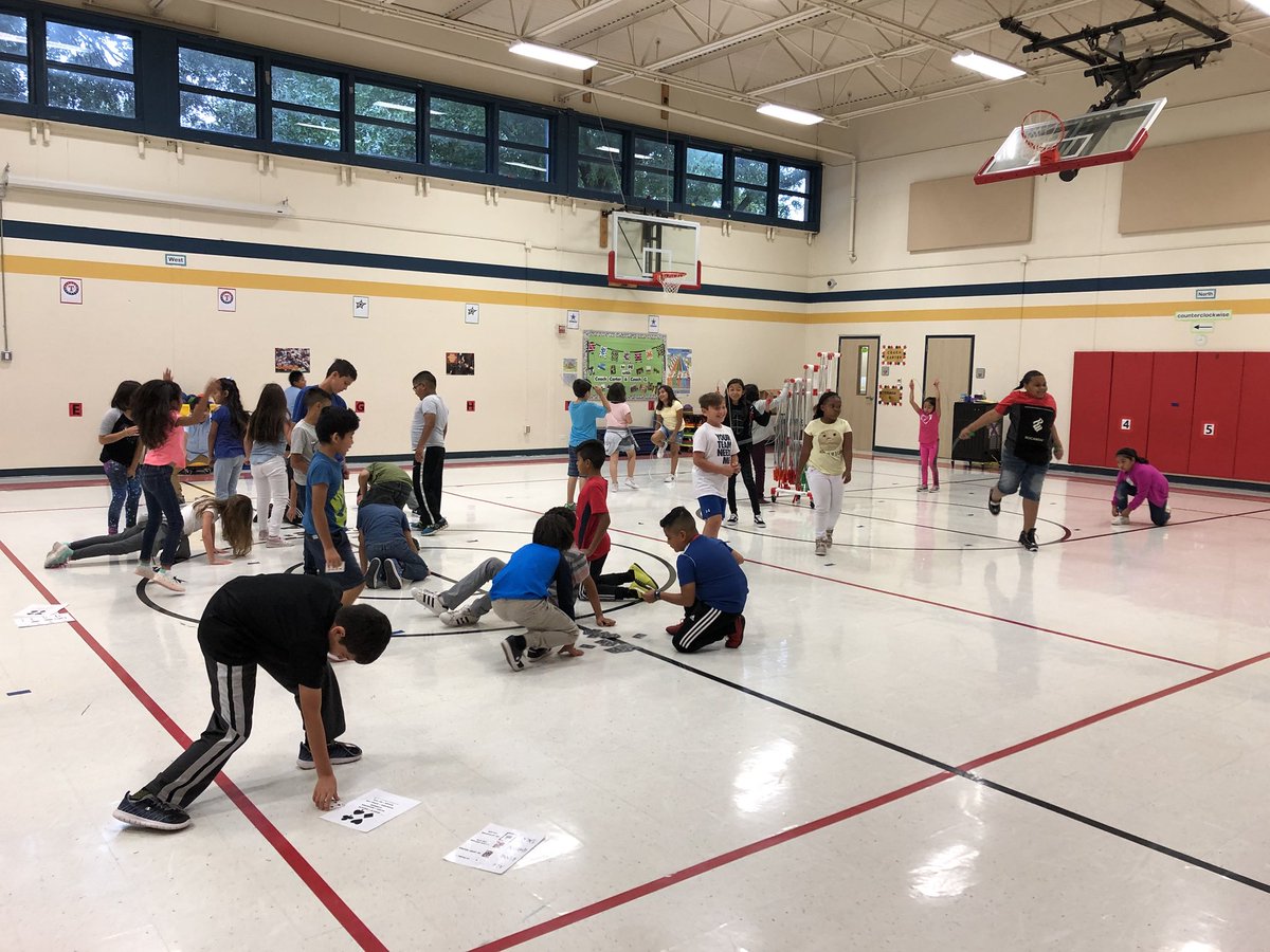 CoachGenovichPE's tweet photo. Suit em up warm up in PE today....kids loved it!
#pisdpe #barronworldfamous #allin #goldenhashtag https://t.co/zKlSMwxvMI