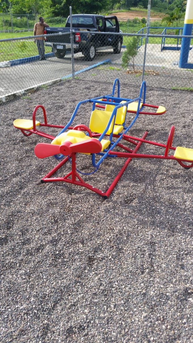 tkmsingh's tweet photo. ππ½ππ½π―π²π―π²π―π² More Photos of work being done at #MiddlesexInfant #StBess Loving the photos being sent to me #12StandardsMatter #PlayMatters https://t.co/AXhd2cESoX