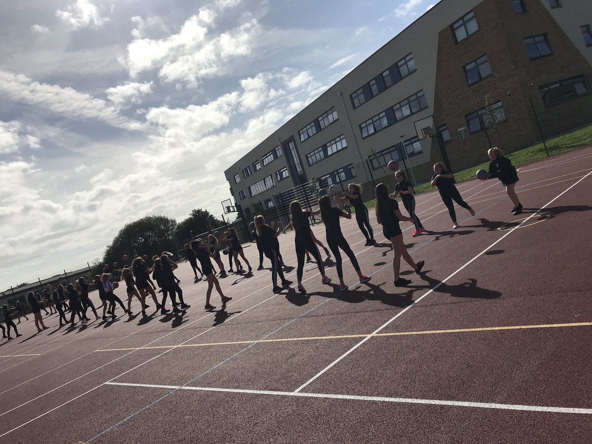 LlantwitPE's tweet photo. Amazing first netball practice today, welcome to all new players and welcome back to all returning players! #teamllantwit https://t.co/CXGLlyKnPJ