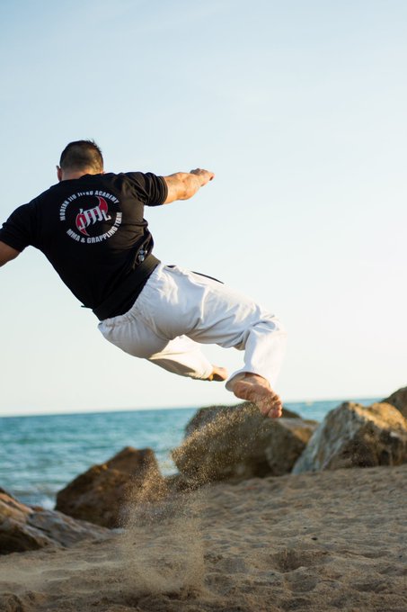 #armada #capoeira #fitness #martialarts https://t.co/4GVaptNg0d<a href="/tag/armada"class="tags">#armada</a><a href="/tag/capoeira"class="tags">#capoeira</a><a href="/tag/fitness"class="tags">#fitness</a><a href="/tag/martialarts"class="tags">#martialarts</a>