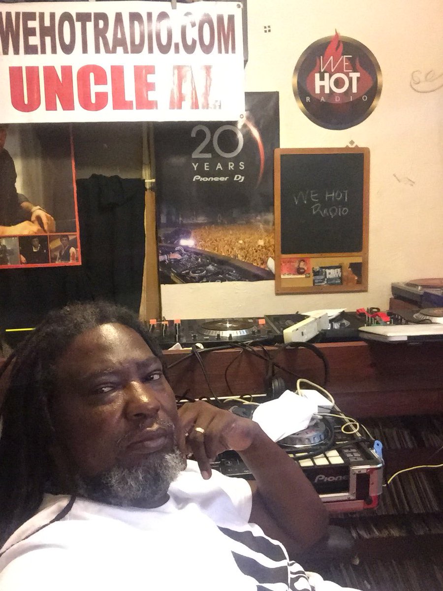 wehotradio1's tweet image. #wehotradio@wehotradio@alfoggins