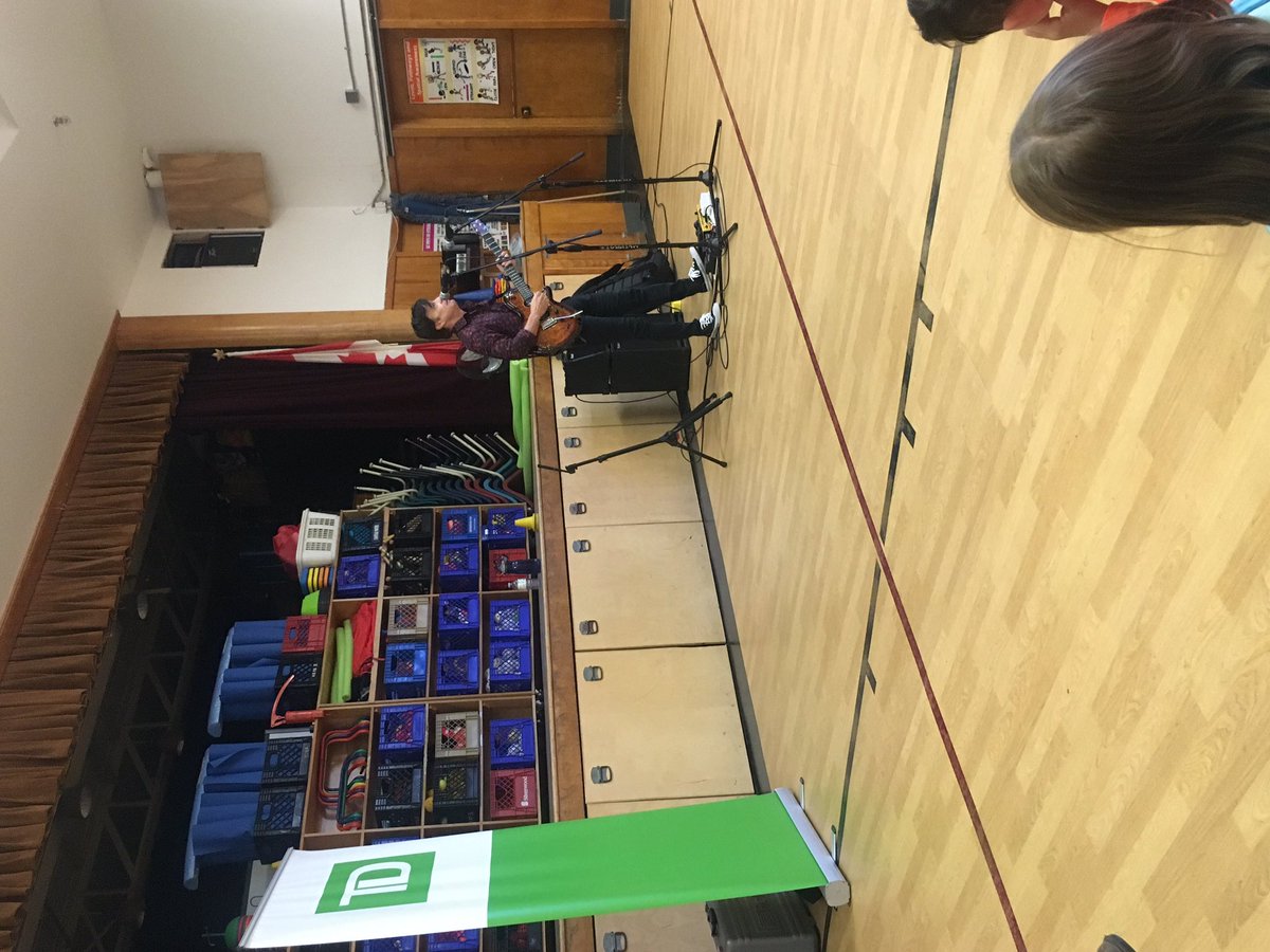 What a great way to kick off #HarvestJazz week with Blues in the schools performances by John Campbelljohn and Dan Doiron! #TDMusic <a href="/TD_Canada/">TD (Canada)</a> <a href="/Harvest_Blues/">Harvest Time Blues Festival</a> <a href="/KimNWood_TD/">Kim Wood</a> <a href="/LeahRaeCarle/">Leah Rae</a> <a href="/SanaHubaishy/">Sana Hubaishy_TD</a> <a href="/scott_belton/">Scott Belton</a> <a href="/1Beakhouse/">🥰Jeff</a> <a href="/TinaFMurphy/">Tina Murphy</a>