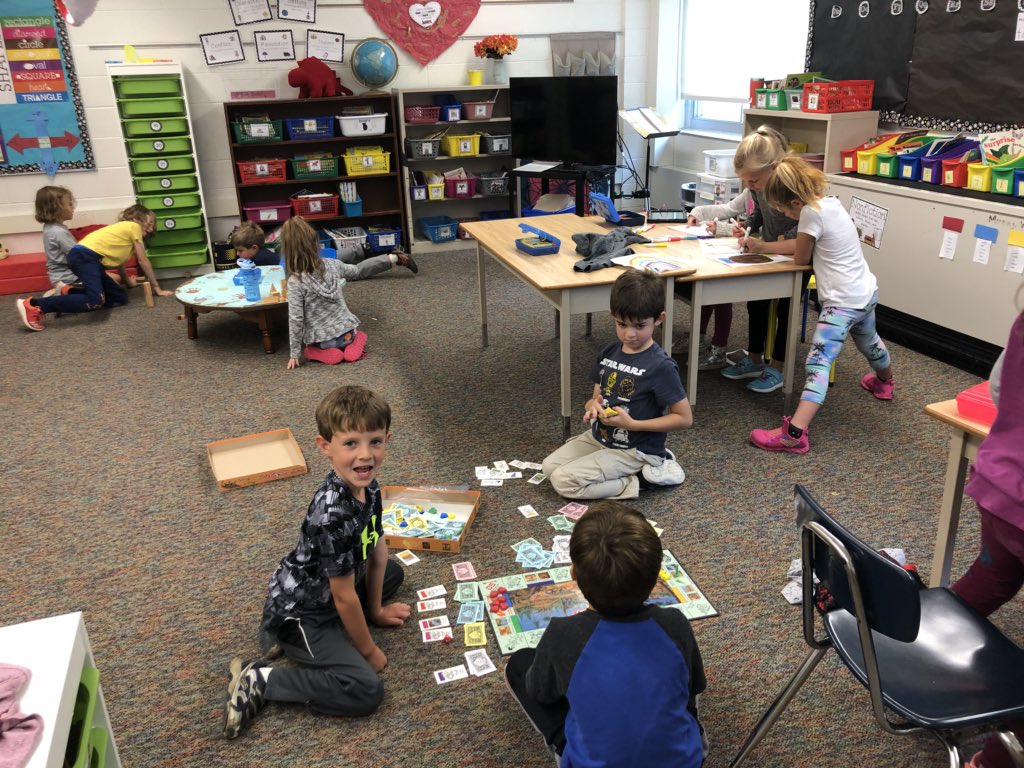 mrsichesco's tweet photo. First indoor recess...playing together, sharing, and having fun! A room full of bucket-fillers ❤️#NCECSD https://t.co/jygOm121Pi