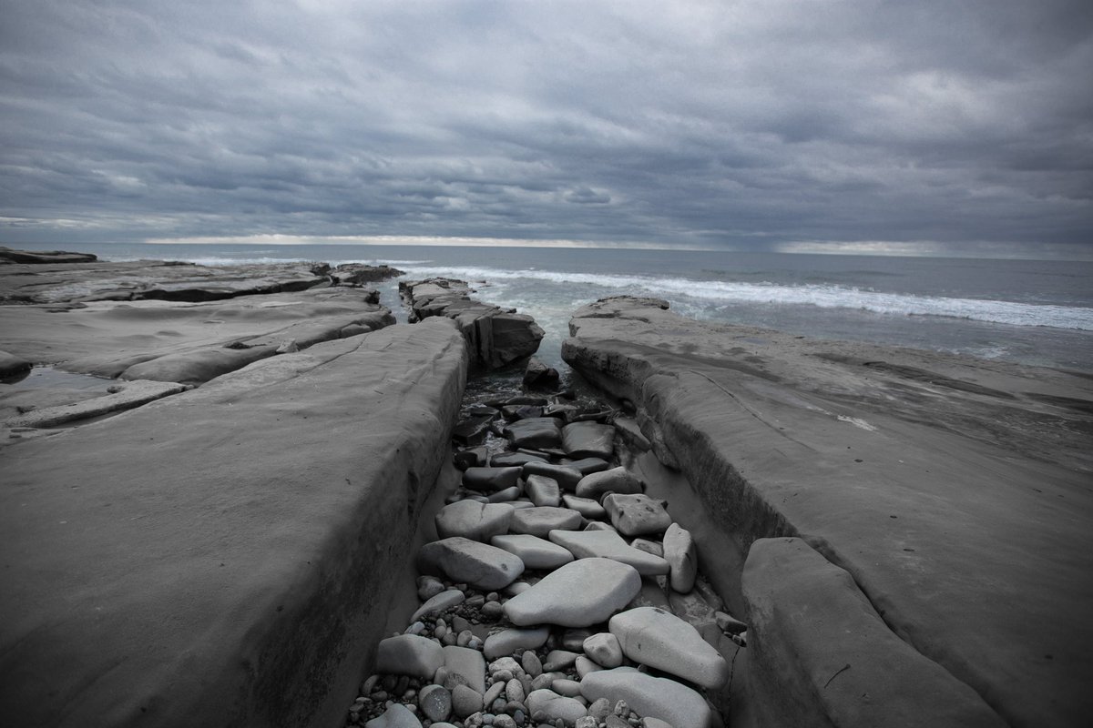 AlkalineSpring2's tweet image. The power of water cleared this path over millions of years!

#h2Ohyes #icetoseeyou #springhassprung #springloaded #wateryouthinkingabout #gowiththeflow #thirstyformore #thefirstrowwillgetwet #wellwellwell #wellsaid