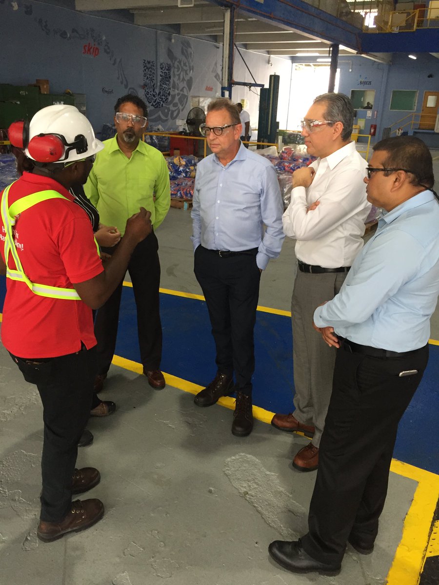NLinPortOfSpain's tweet photo. The Ambassador was invited to Unilever Caribbean and welcomed by managing director John de Silva. The production process from start to finish of cleaning detergent Breeze was absolutely great to see, but what stood out even more was the great team and friendly work atmosphere https://t.co/4ylPFpvTKO