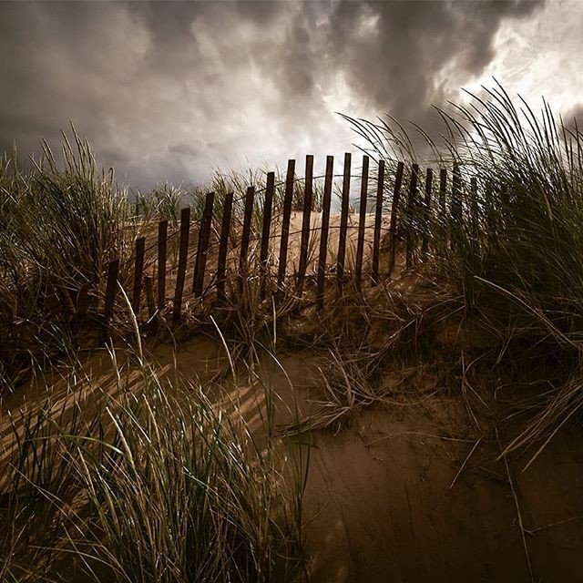 CBCPEI's tweet photo. "Fall sky," @michael.gallant1 says. Fall!? Already!? Ah, well. At least we get a beautiful photo of it. Thanks for sharing! :) #pei #princeedwardisland #dalvay #beach #fall #sky #nationalpark #sand https://t.co/cTj0vWAFKC https://t.co/3kBq7wrVSY