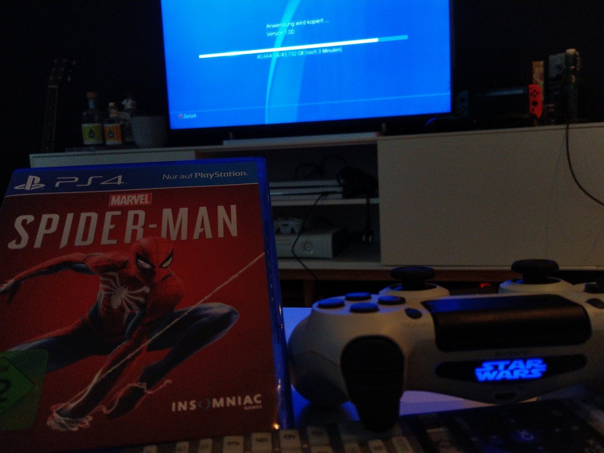 Veilist_'s tweet image. Ich habe mir jetzt Spider-Man besorgt und werde heute mit Frau, Kind und Hund auf der Couch chillen und zocken. #geilon 

Ich werde es einfach für mich genießen und nicht streamen. Das habe ich schon lang nicht mehr getan und das Spiel ist einfach perfekt! #inruhezocken