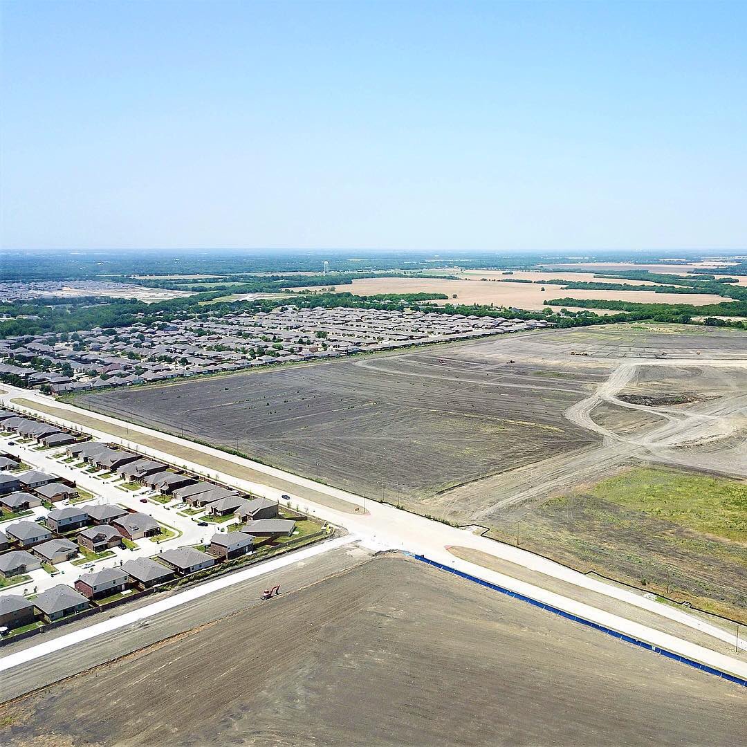 RangeRealty's tweet image. Residential 🏘 Commercial 🏢 Mixed-Use 🏬 Hospitality 🏨 For all of your #CommercialRealEstate needs, info@rangerealtyadvisors.com #RangeRealty #RangeRealtyAdvisors #Dallas #Texas #DFW #CRE