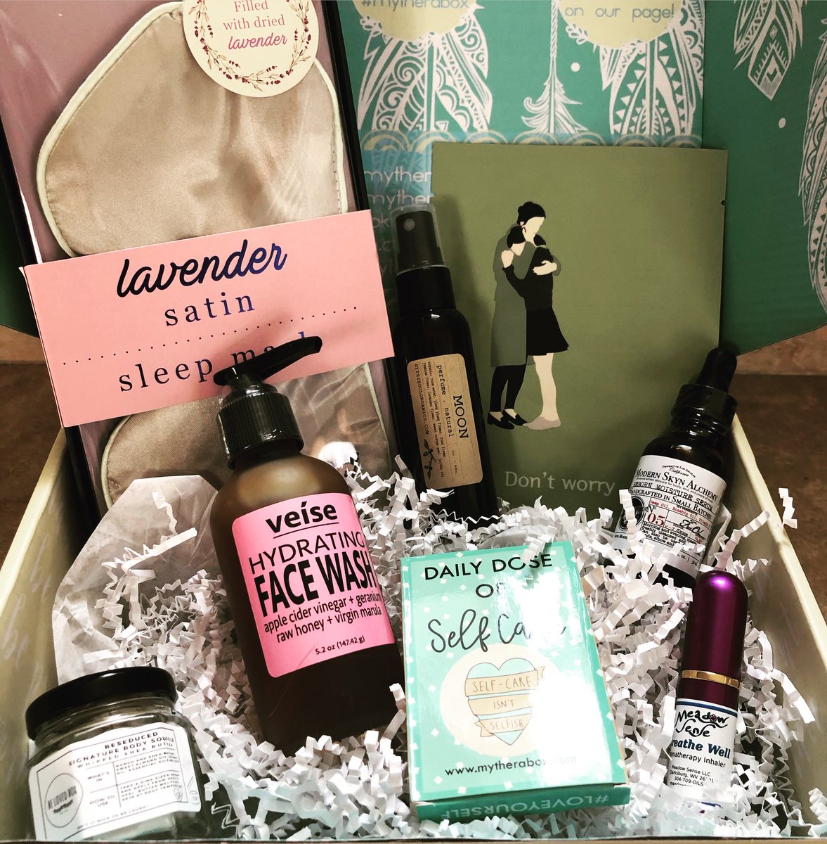 innerbombshell1's tweet photo. Check out our review of the therapist curated subscription box Therabox. @mytherabox @veisebeauty @gypsysoulorganics @modernskyn @meadowsense @belovedbox #therapist #mytherabox #subscriptionbox #happy #selfcare #blogger #serum #koreanmask #eyemask #bodybutter #wellness https://t.co/oo7LpWX6eH