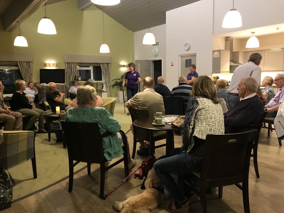 PhysioBec's tweet image. Great Bracknell @ParkinsonsUK Branch meeting tonight with @nordicwalkinguk Janine &amp;amp;Maria🙌🏻🙌🏻 We are starting on our new exercise #ExerciseFramework #BeYourBest