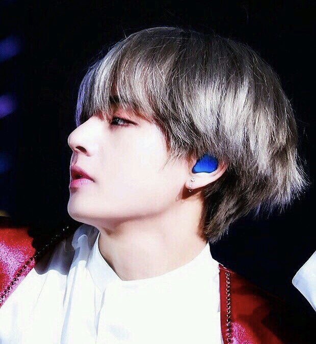goldencarmy's tweet photo. •Taekook Au•

Onde Jungkook e Taehyung, que perderam contato há tempos, se reencontram, porém, agora, como membros de empresas rivais.             | Bruh💗 https://t.co/XIT9DdHovp