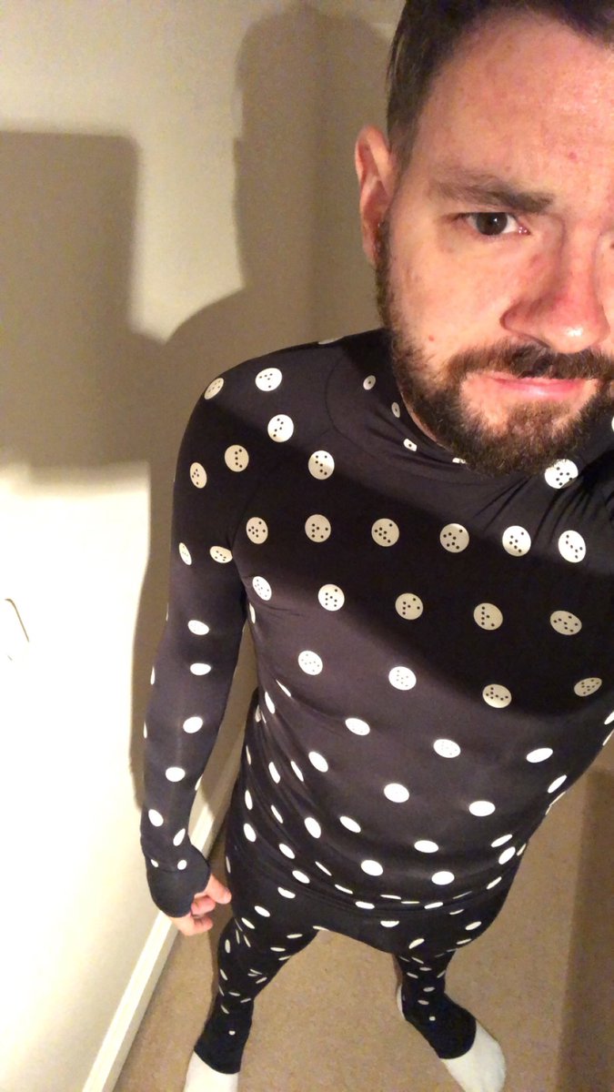 txrrypxtts's tweet image. Trying on my #zozosuit, ready to see my body measurements, and honestly, it’s an experience and a look .... 😳