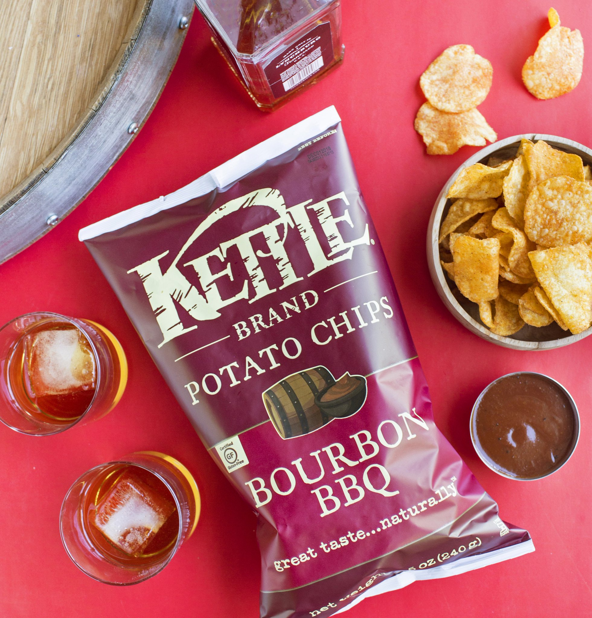 ラベルに Kettle Brand Potato Chips Bourbon BBQ Kettle Chips 8.5 Oz