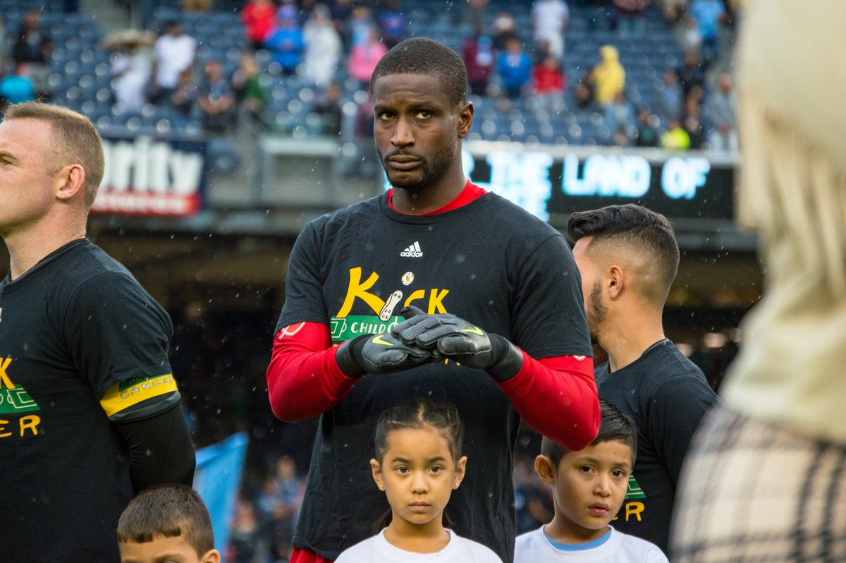 Things Bill Hamid saves:
 
☔️ Child from rain
⚽️ Plenty of goals
✅ Plenty of results

Good Guy Bill. 🤗 #DCU