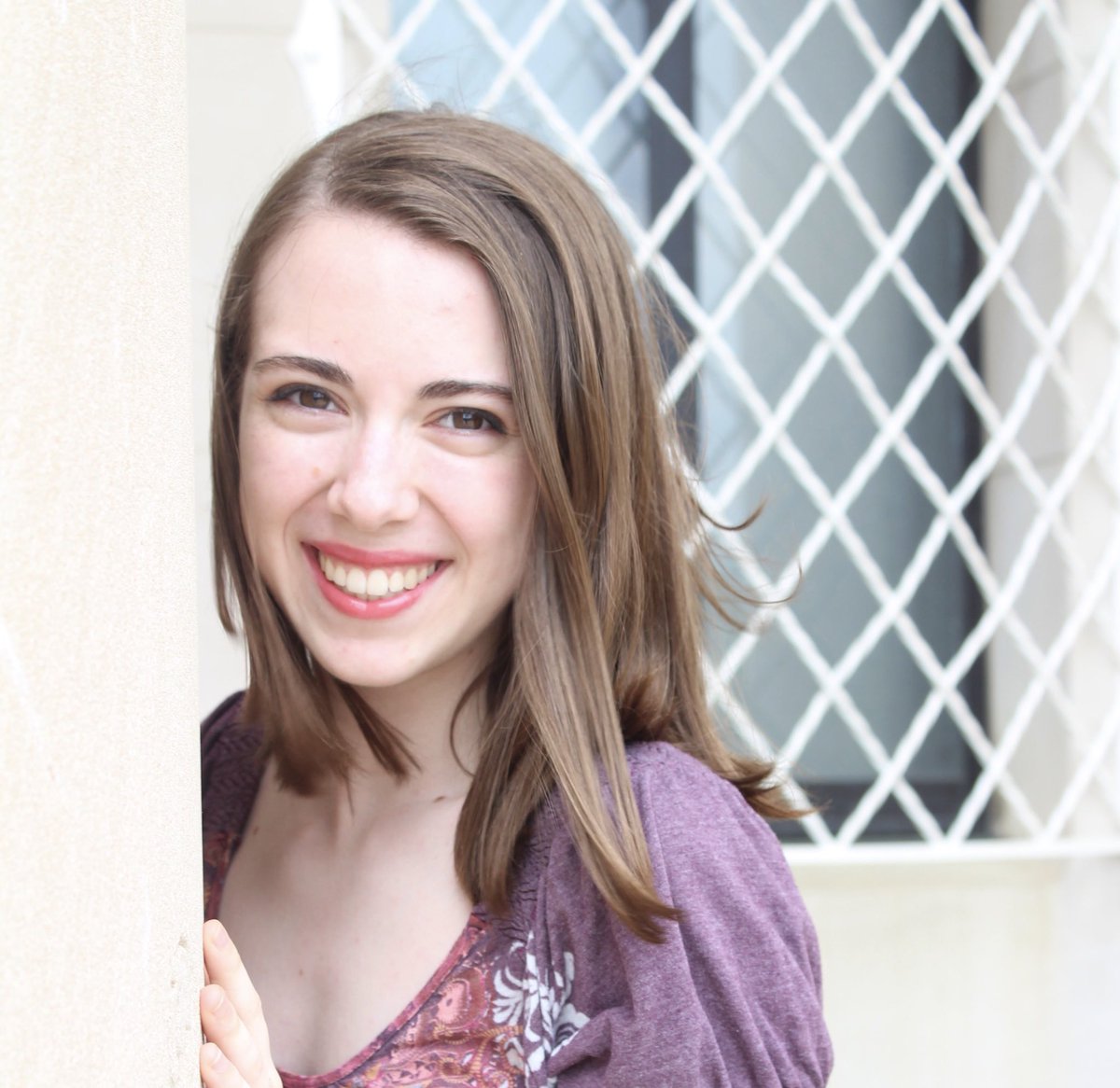 💗We’re thrilled to have this gifted gal in our #girlgang ! Meet Zoe, a soprano 2 freshman musical theatre major from Kansas City! We’re so freakin PUMPED to get to sing with this artistic powerhouse!🎤Fun fact: She loves vlogging so she can keep records of her fav memories!☺️