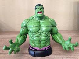 🎊Mi primer Sorteo🎊, abierto hasta llegar a los 1000 followers bustos de Resina de IRON MAN Y HULK. 

Requisitos: Seguir esta cuenta dar RT Y 💗 a este tuit y seguir a 2 que  etiquete en estas fotos. 
Abierto para toda ESPAÑA, 🍀 SUERTE.