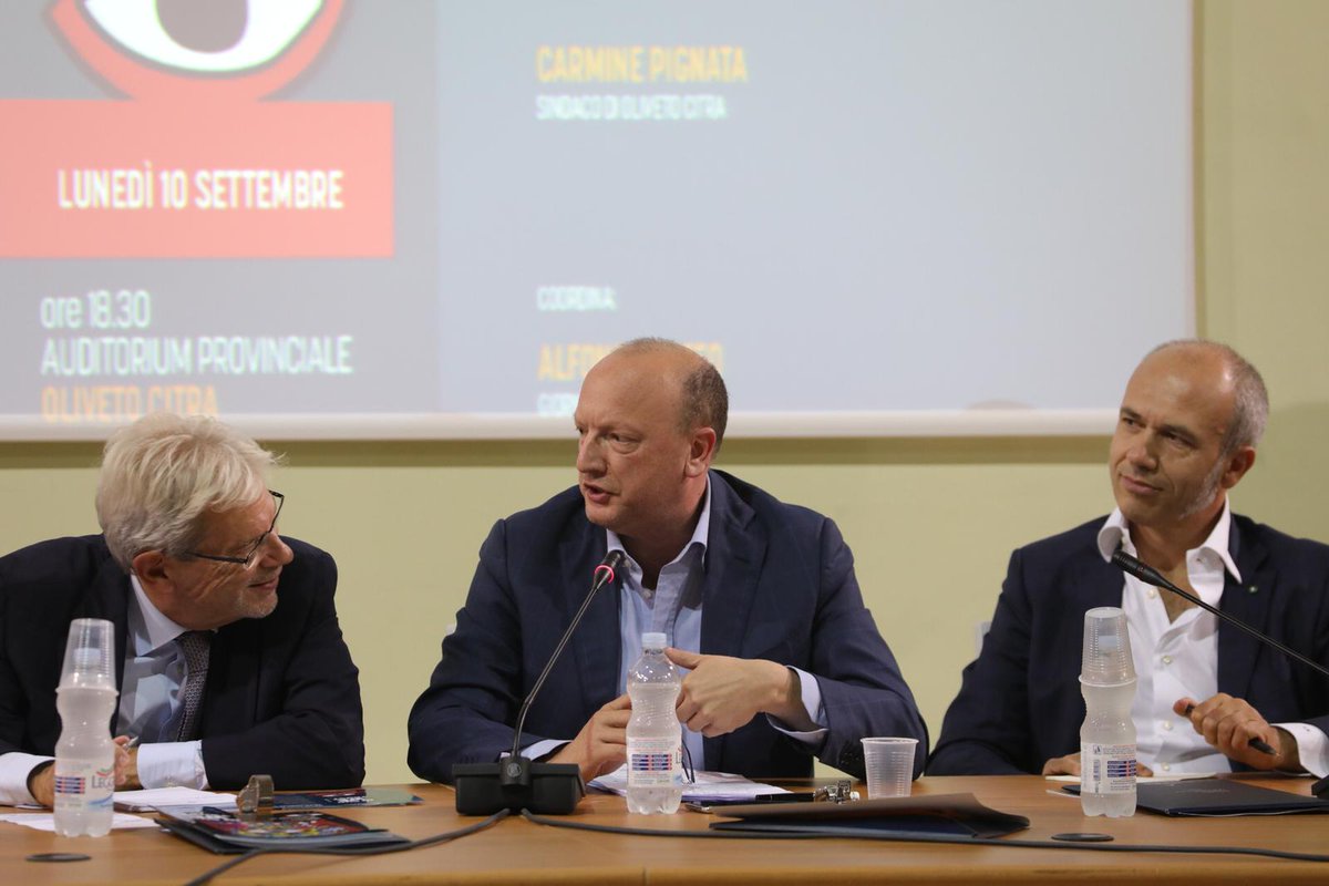 In un paese come l’Italia, aperto a est e ovest, le infrastrutture sono cruciali. Il nostro obiettivo deve essere quello di diventare il centro degli scambi con fra l’Europa e il mondo, non la periferia - Vincenzo Boccia a #insudwetrust #seledoro2018