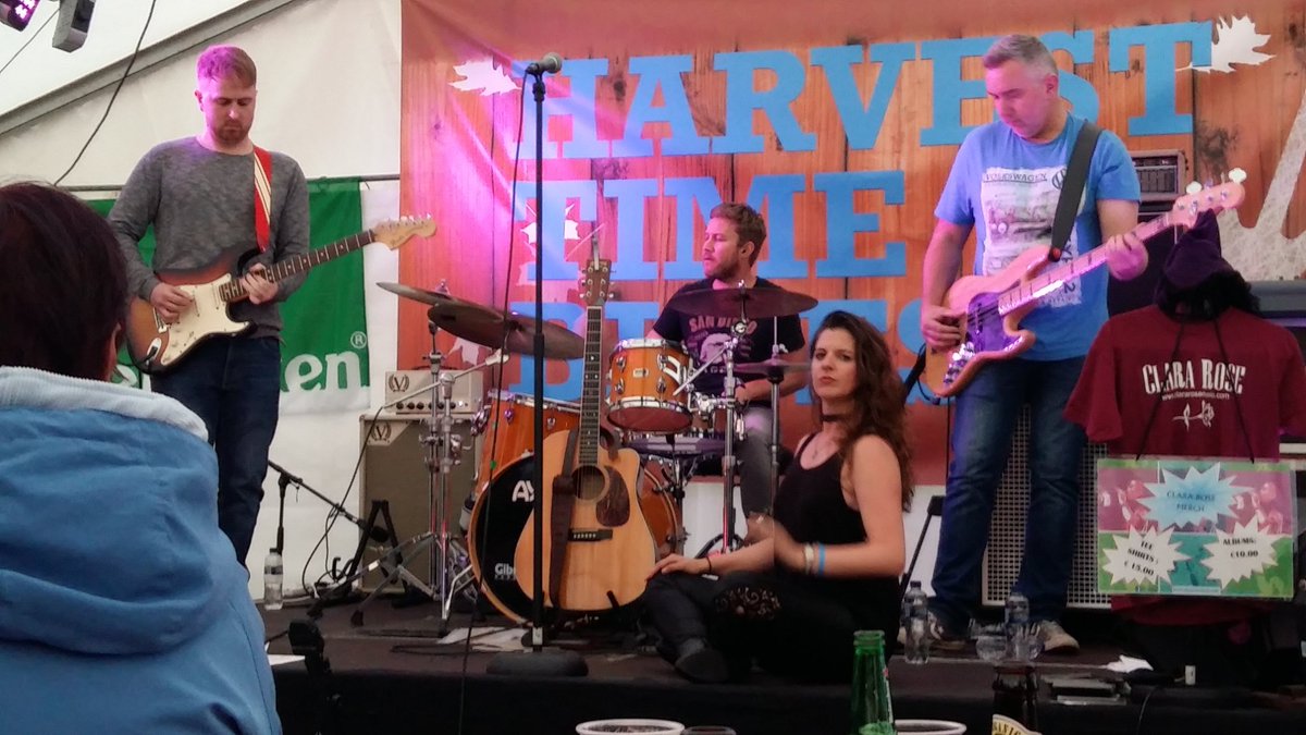 AlanAlmonahan's tweet photo. So good to listen to @ClaraRoseMusic in Monaghan @harvestimeblues Great show #livemusic https://t.co/cGX75sc6fW