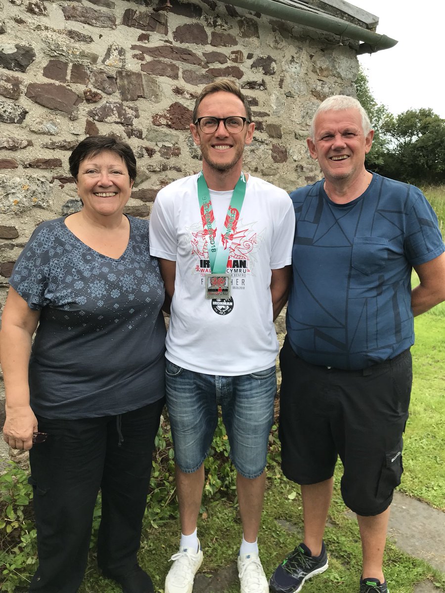 rees0909's tweet image. Big 6 months for team Rees mum takes on and beats breast cancer💪🏼dad took on and beat prostate cancer 💪🏼 so what better role models to use for inspiration to tame the dragon @IRONMAN_Wales @ProstateUK @BreastCancer_UK #teamreesdoesntgiveup #ironmanwales2018