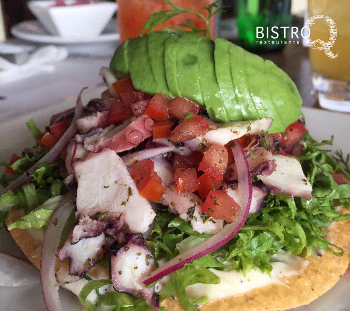 Fresco, relajado, ligero y rico inicio de semana en Bistro Q. 
✔️ Tostada de Pulpo 🐙 
📍 Av. Río Mayo esquina Av. Teopanzolco 
📞 (777) 3145500 
#healthyfood #cuernavaca