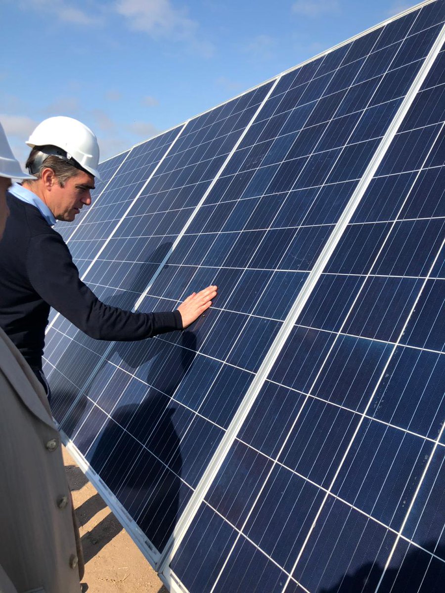 Renovables_Ar's tweet photo. Te compartimos fotos del Parque Solar Caldenes del Oeste inaugurado hoy en la provincia de San Luis. Ya genera electricidad limpia para 17 mil hogares. https://t.co/o1Uu2oE4Rg