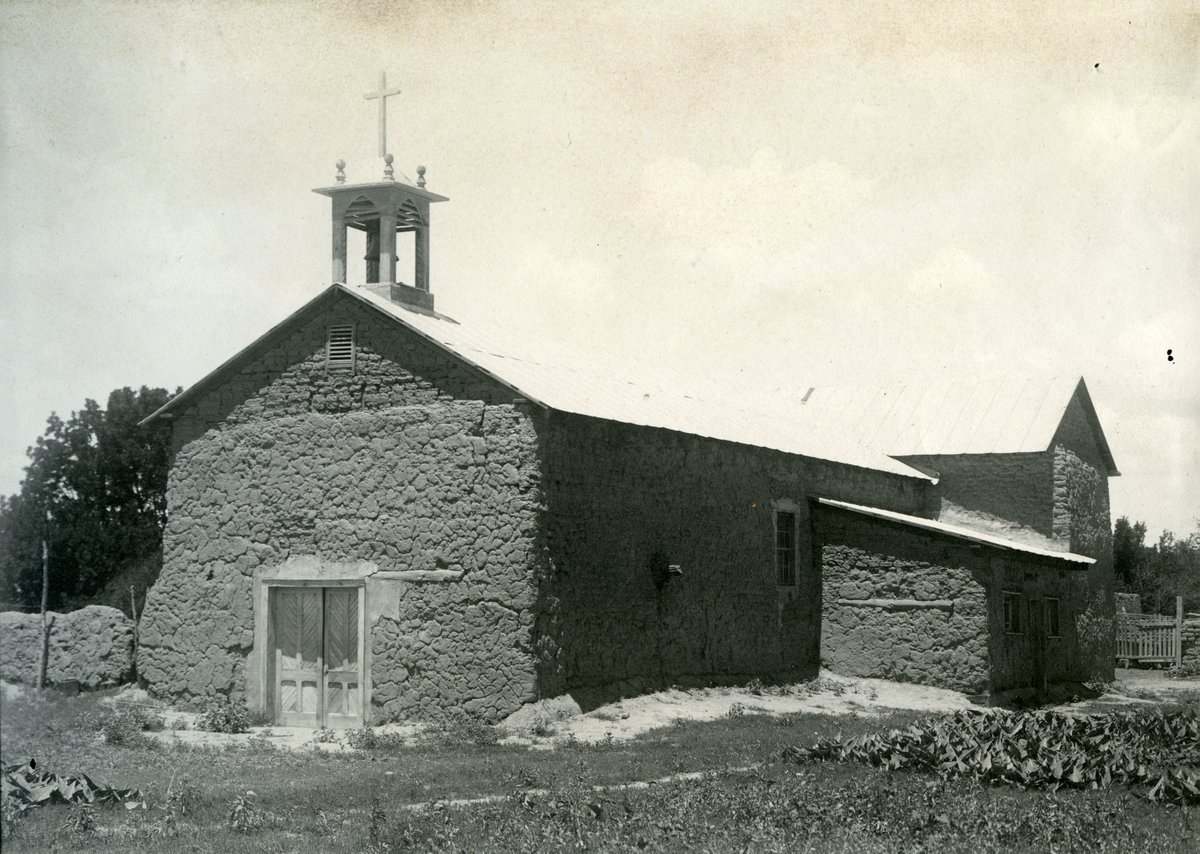 greenfiretimes's tweet photo. The first of @greenfiretimes two-part series on the history of the Santa Fe River. #nmwater https://t.co/Wuhf0xw3Sf https://t.co/x1zYaCY9kO