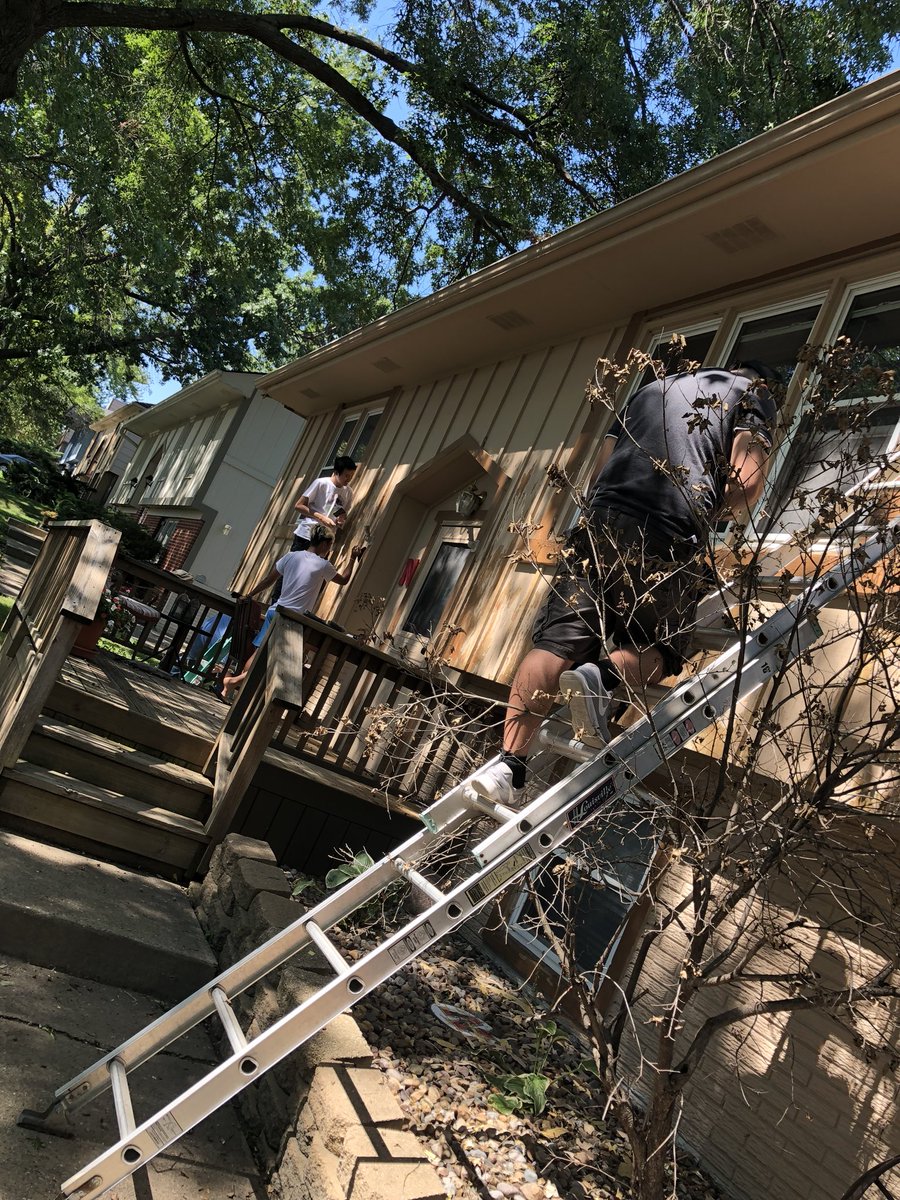 ccadvancedpaint's tweet photo. #Preppingforpaint @CentralCampusDM https://t.co/qMtDIbwBvG