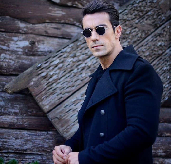 #TürkEkranınınCanavarı
Sadece #İbrahimÇelikkol